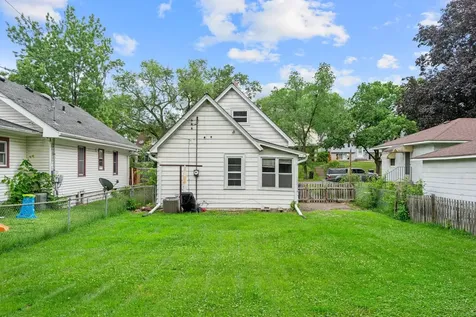 346 Geranium Avenue E Saint Paul MN 55130
