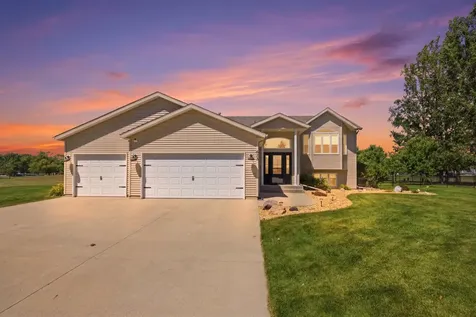 224 Chestnut Drive Horace ND 58047