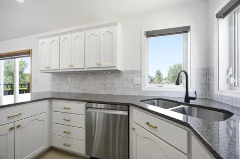 224 Chestnut Drive Horace ND 58047