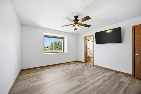 224 Chestnut Drive Horace ND 58047