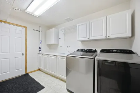 224 Chestnut Drive Horace ND 58047