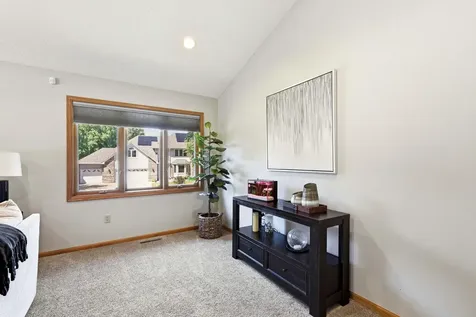 313 Wyndham Circle W New Brighton MN 55112