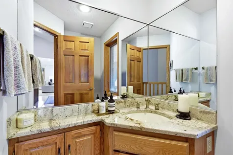 313 Wyndham Circle W New Brighton MN 55112