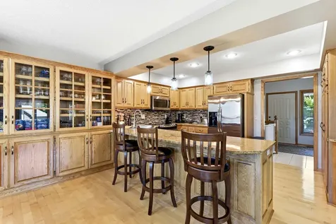 313 Wyndham Circle W New Brighton MN 55112