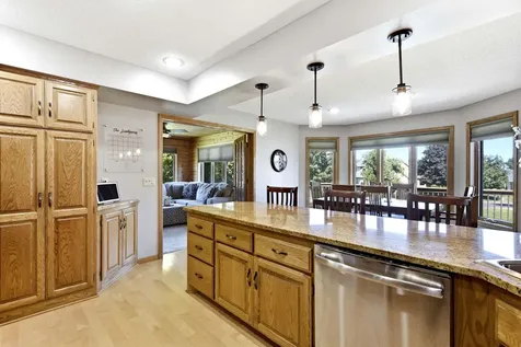313 Wyndham Circle W New Brighton MN 55112