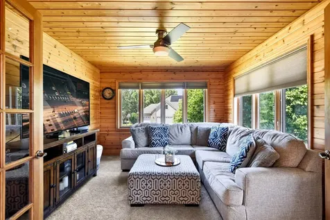 313 Wyndham Circle W New Brighton MN 55112