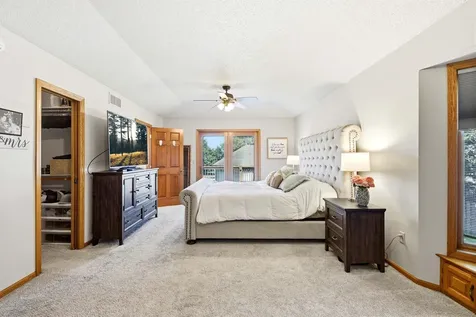 313 Wyndham Circle W New Brighton MN 55112