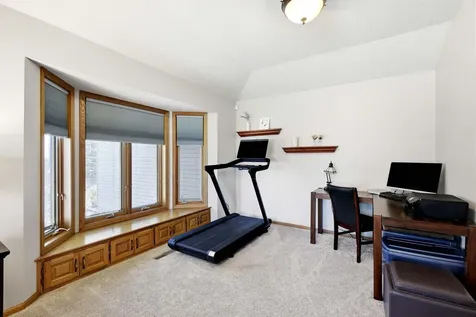 313 Wyndham Circle W New Brighton MN 55112