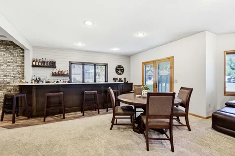 313 Wyndham Circle W New Brighton MN 55112