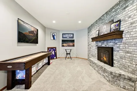 313 Wyndham Circle W New Brighton MN 55112
