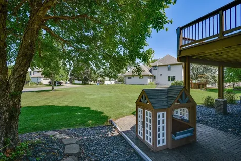 313 Wyndham Circle W New Brighton MN 55112