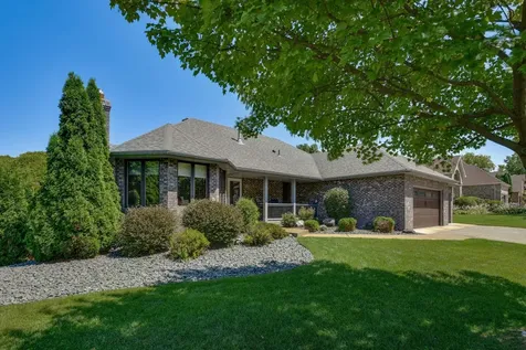 313 Wyndham Circle W New Brighton MN 55112