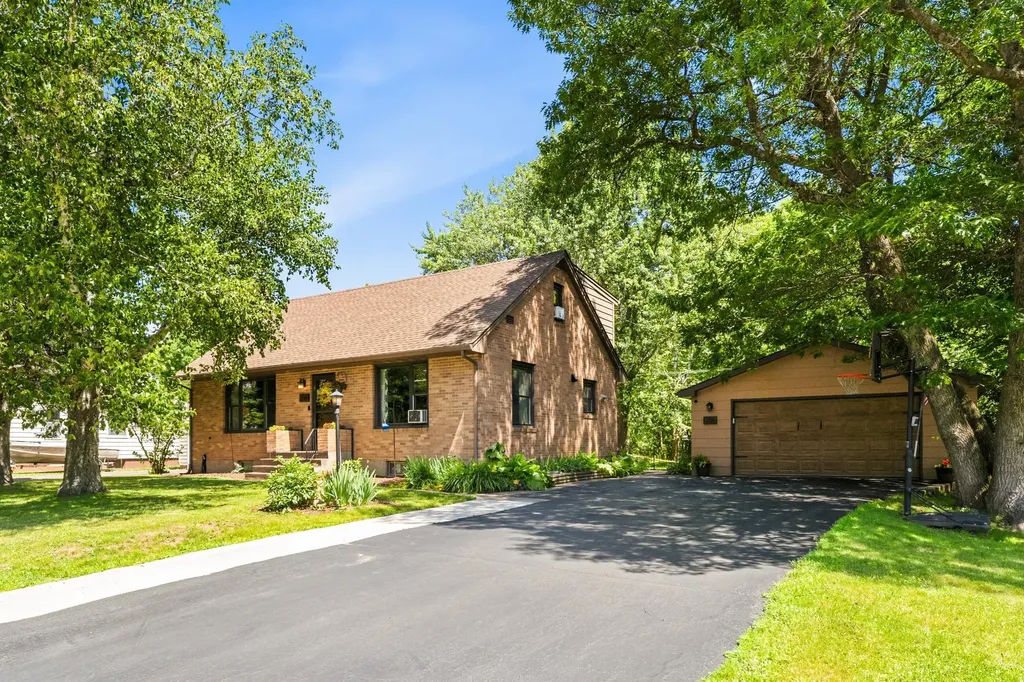 708 N Blackman Avenue Duluth MN 55811