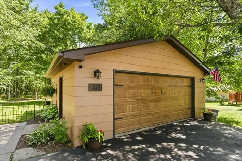 708 N Blackman Avenue Duluth MN 55811
