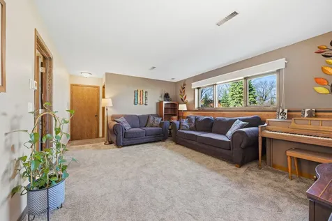 814 Craig Avenue SW Hutchinson MN 55350