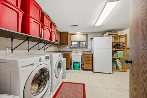 814 Craig Avenue SW Hutchinson MN 55350