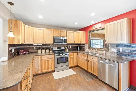 814 Craig Avenue SW Hutchinson MN 55350