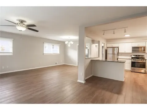 6418 Knoll St N Golden Valley MN 55427