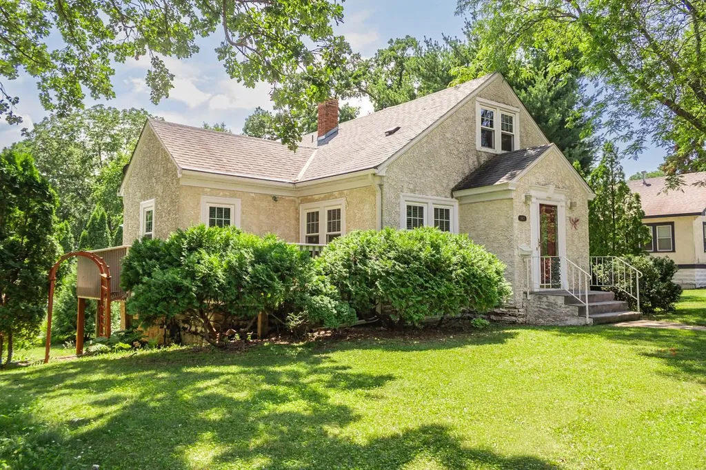 1017 Main Street NW Elk River MN 55330