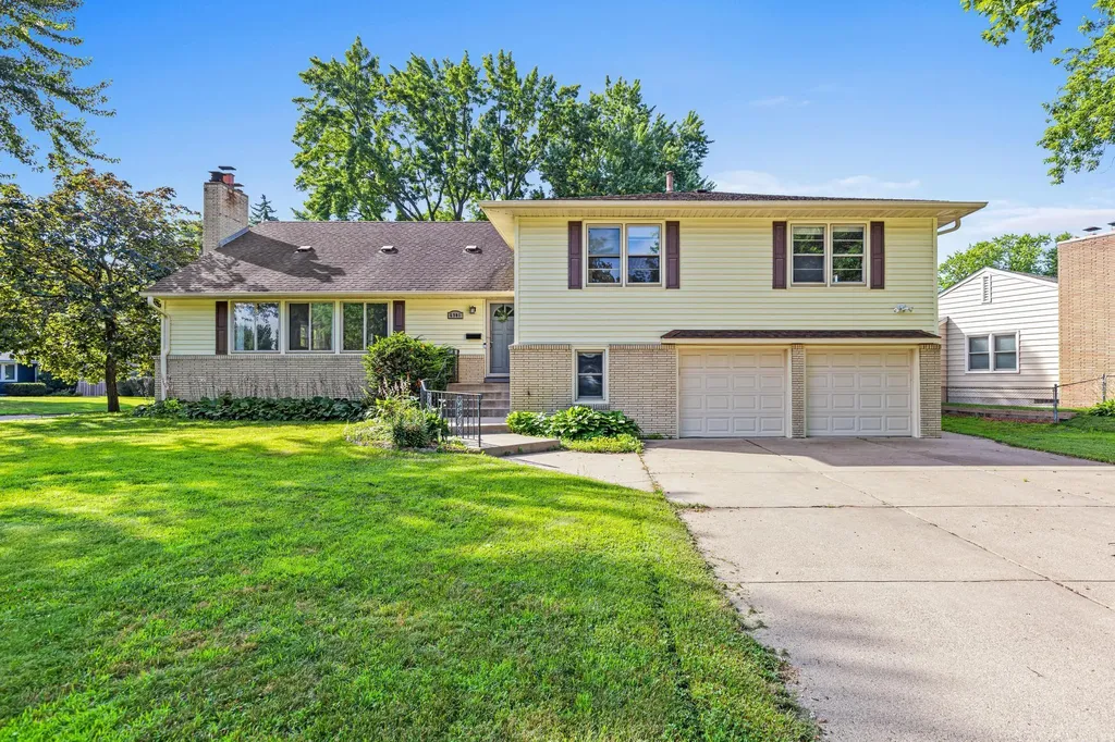 6901 Hillcrest Lane Edina MN 55435