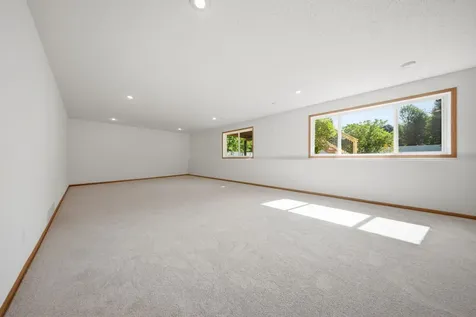 2489 Eyrie Drive Woodbury MN 55129