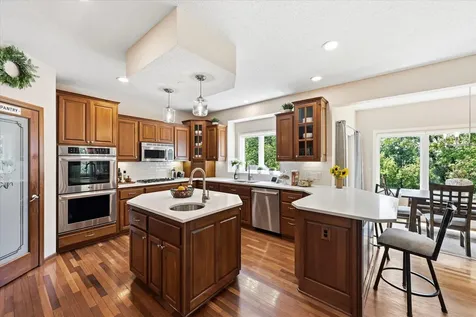 6690 Brenden Court Chanhassen MN 55317