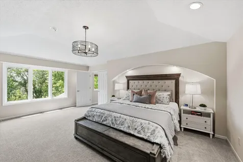 6690 Brenden Court Chanhassen MN 55317