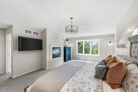 6690 Brenden Court Chanhassen MN 55317