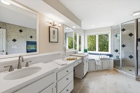 6690 Brenden Court Chanhassen MN 55317