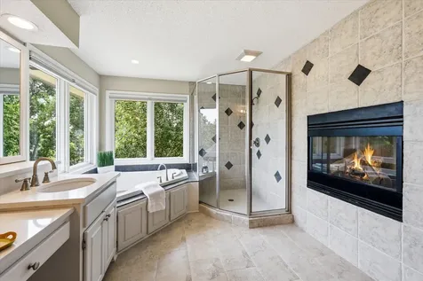 6690 Brenden Court Chanhassen MN 55317