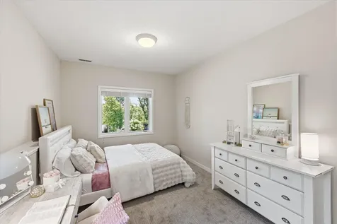 6690 Brenden Court Chanhassen MN 55317