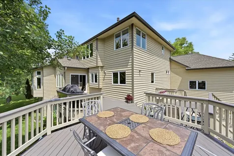 6690 Brenden Court Chanhassen MN 55317
