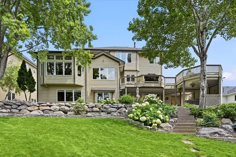 6690 Brenden Court Chanhassen MN 55317