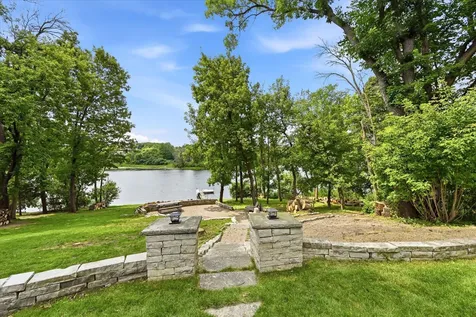 6690 Brenden Court Chanhassen MN 55317