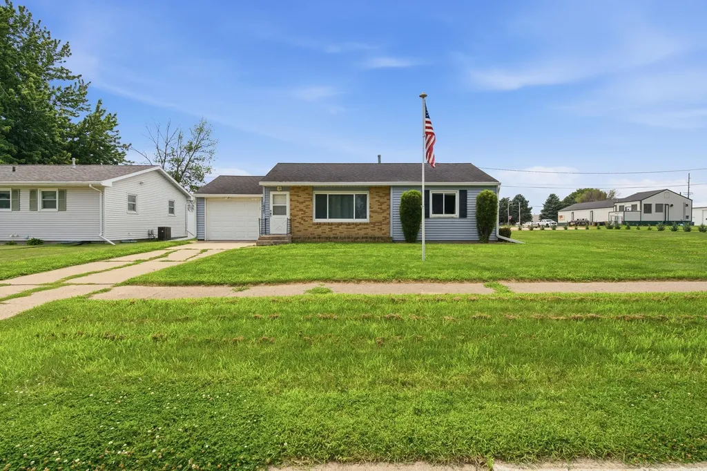1027 Sioux Avenue Fairmont MN 56031