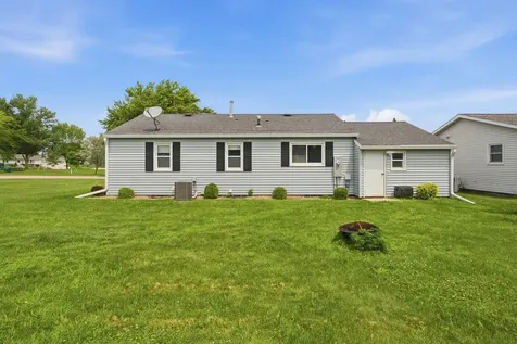 1027 Sioux Avenue Fairmont MN 56031
