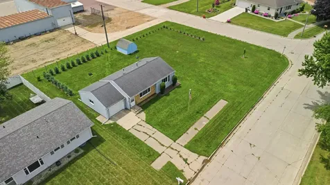 1027 Sioux Avenue Fairmont MN 56031