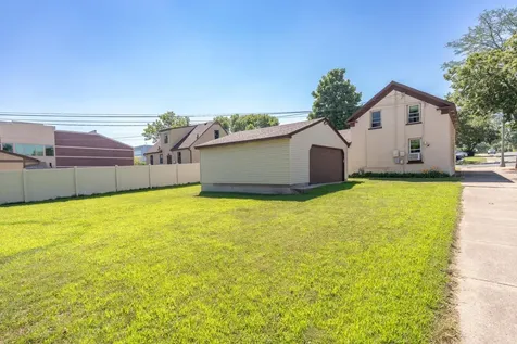 239 3rd Avenue W Shakopee MN 55379
