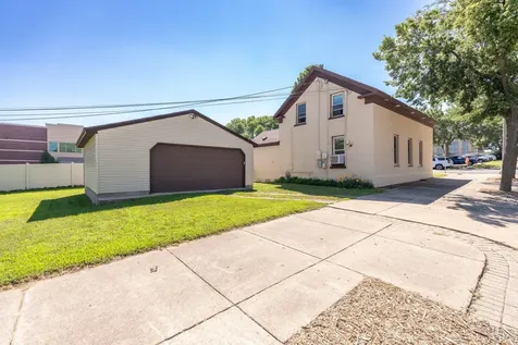 239 3rd Avenue W Shakopee MN 55379