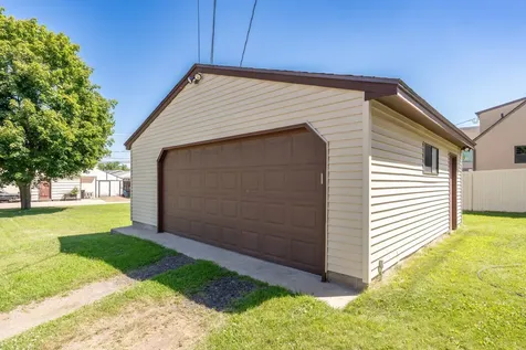 239 3rd Avenue W Shakopee MN 55379