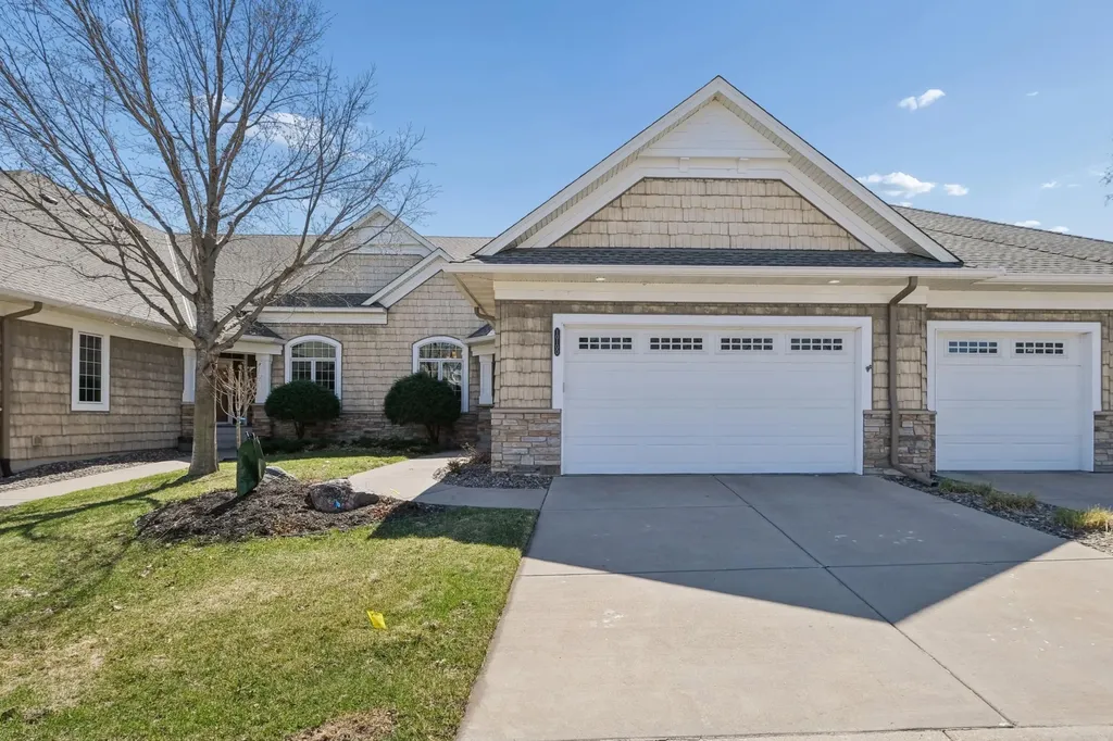 10100 Indigo Drive Eden Prairie MN 55347