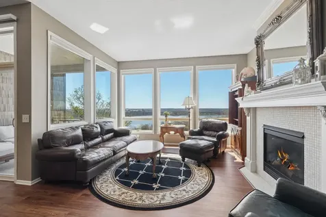 10100 Indigo Drive Eden Prairie MN 55347