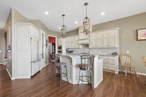 10100 Indigo Drive Eden Prairie MN 55347
