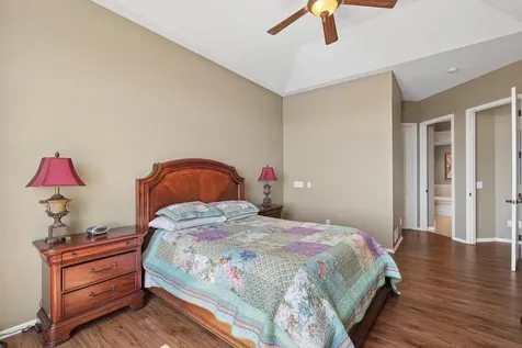 10100 Indigo Drive Eden Prairie MN 55347