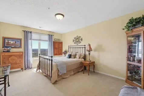 10100 Indigo Drive Eden Prairie MN 55347