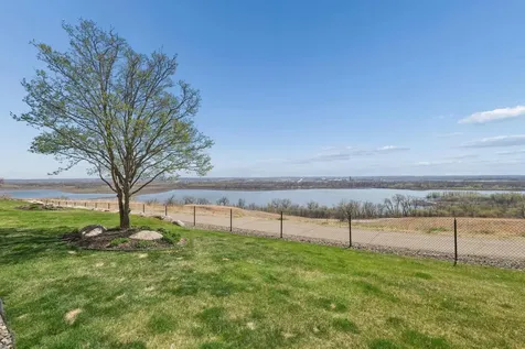 10100 Indigo Drive Eden Prairie MN 55347