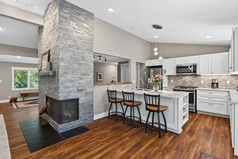 13 Overlook Road Dellwood MN 55110