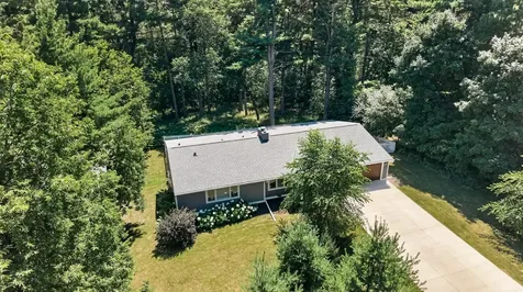 13 Overlook Road Dellwood MN 55110