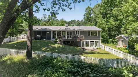 13 Overlook Road Dellwood MN 55110