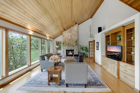 502 Shoreline Drive Wayzata MN 55391